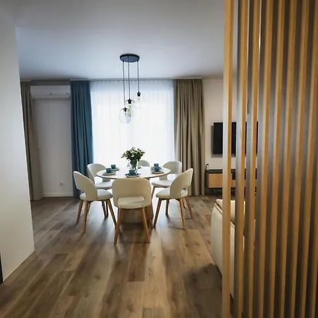 Apartment Szept Zurawia *